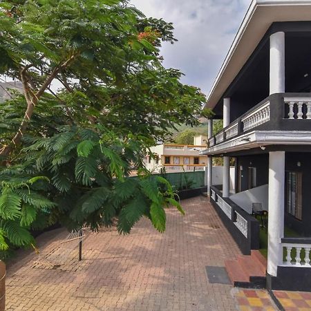 Empyrean Stay Ll 3Bhk Ll Jaguar Villa Ll Ac Ll Pvt Pool Ll Luxury Lonavala Esterno foto