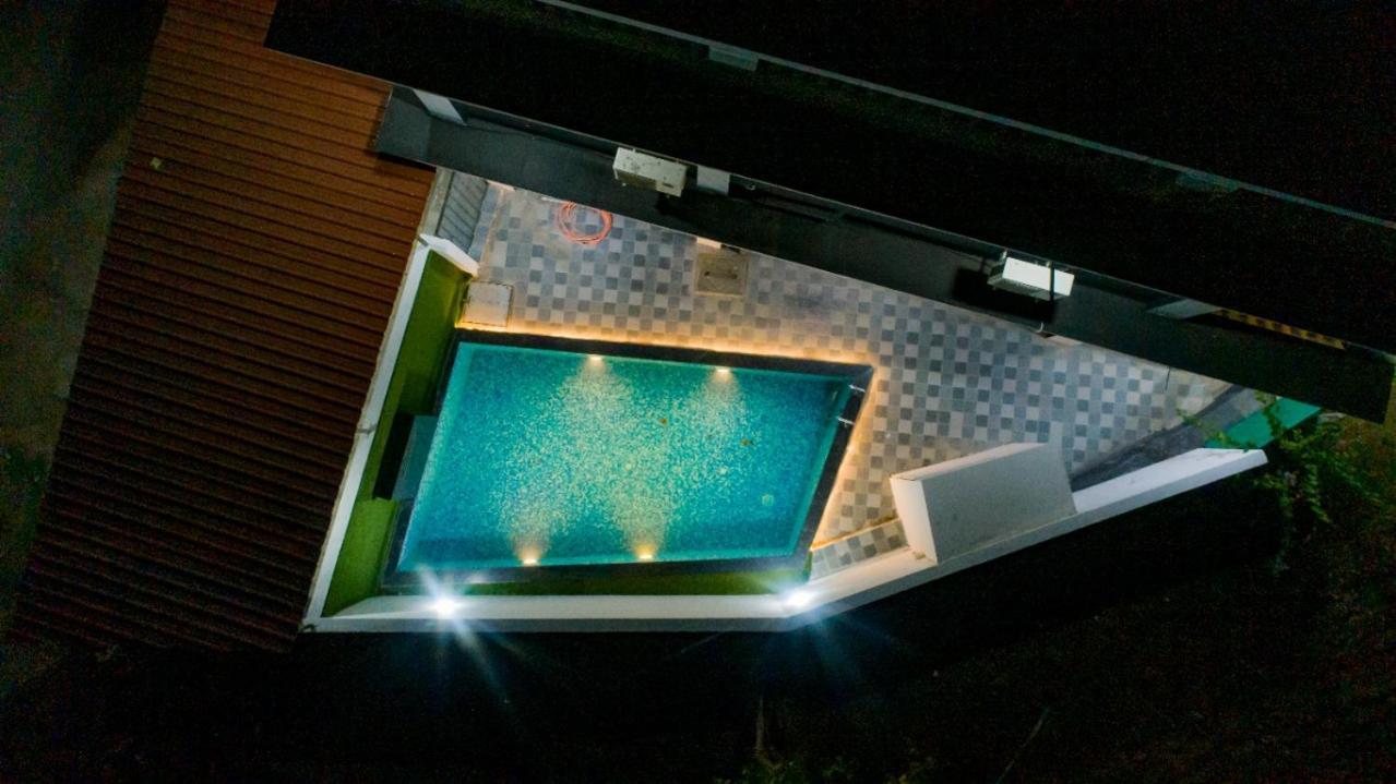 Empyrean Stay Ll 3Bhk Ll Jaguar Villa Ll Ac Ll Pvt Pool Ll Luxury Lonavala Esterno foto