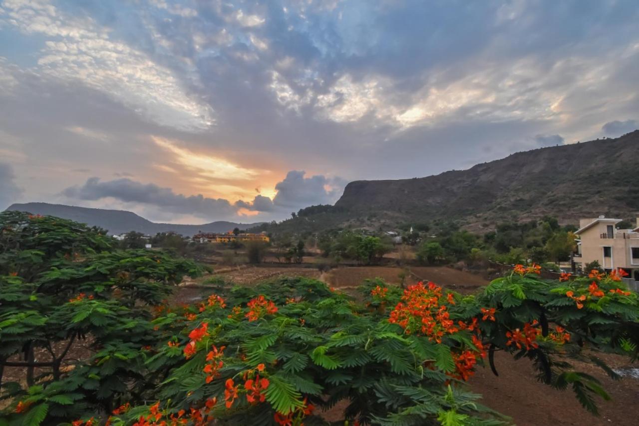 Empyrean Stay Ll 3Bhk Ll Jaguar Villa Ll Ac Ll Pvt Pool Ll Luxury Lonavala Esterno foto